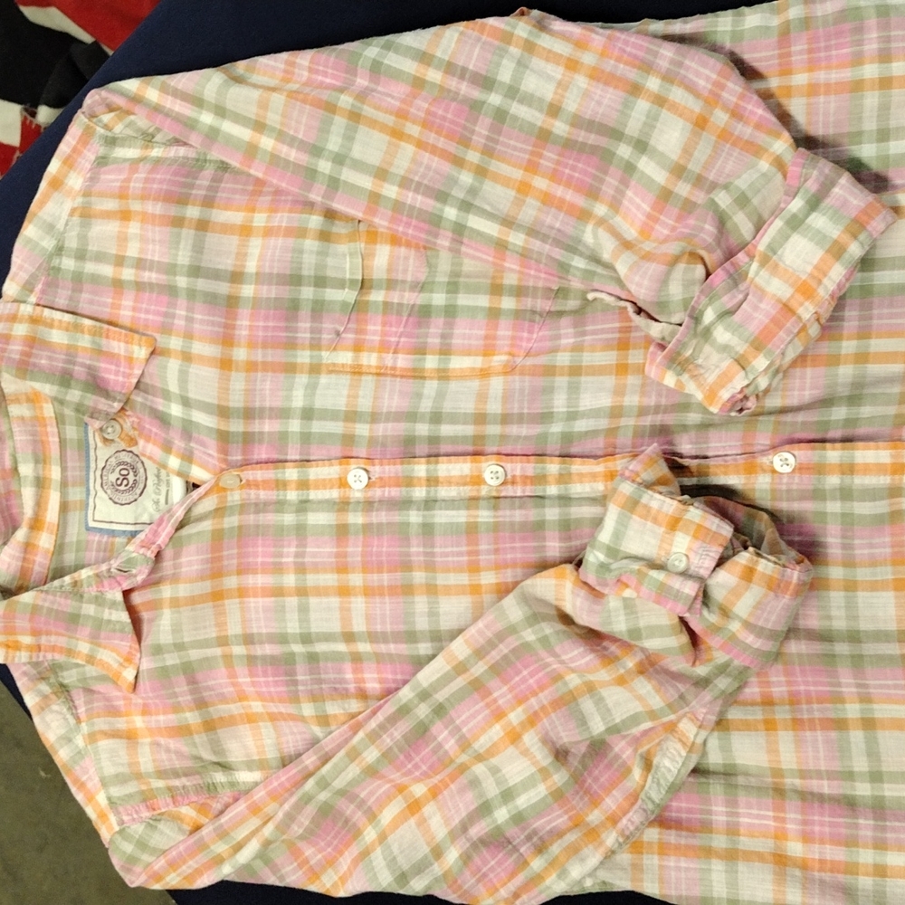 Juniors SO  casual button down long sleeve or can be 3/4 sleeve